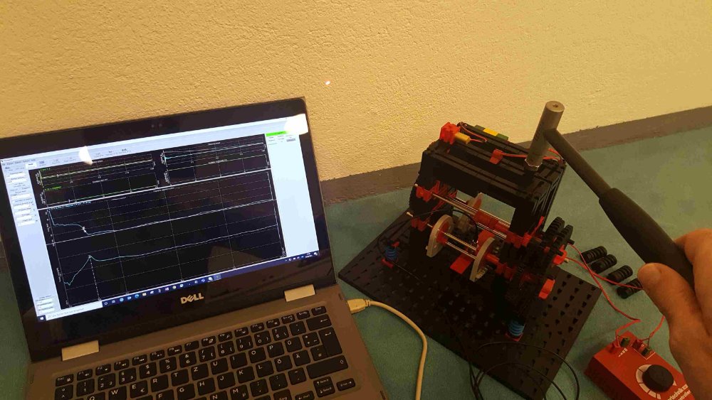 12,8Hz mit "blauen" Federn