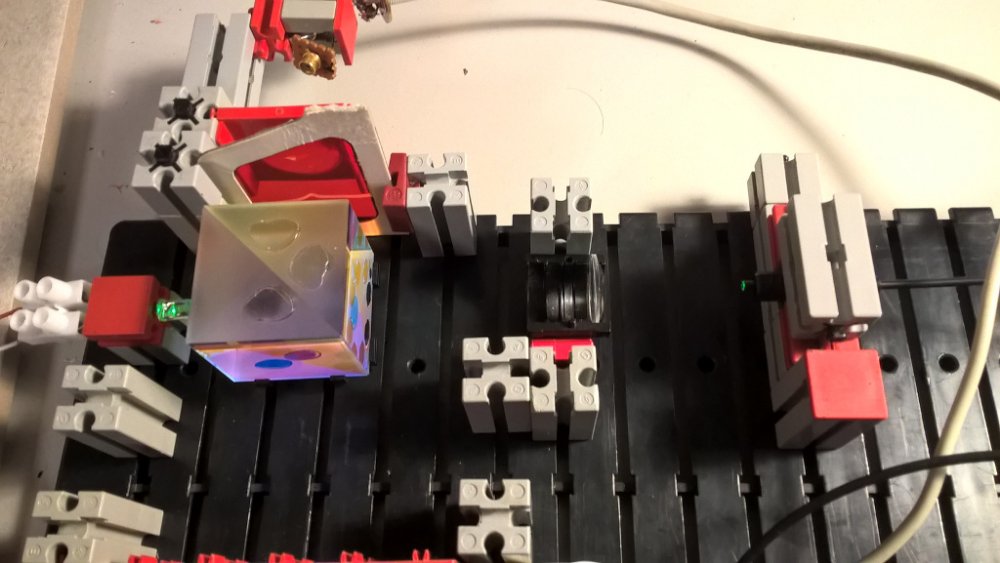 Downstream-Station (sendet grün, empfängt rot); Receiver-Diode BPX?? (die andere BPW34 ist drauf gegangen)