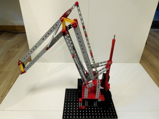 TR036.JPG