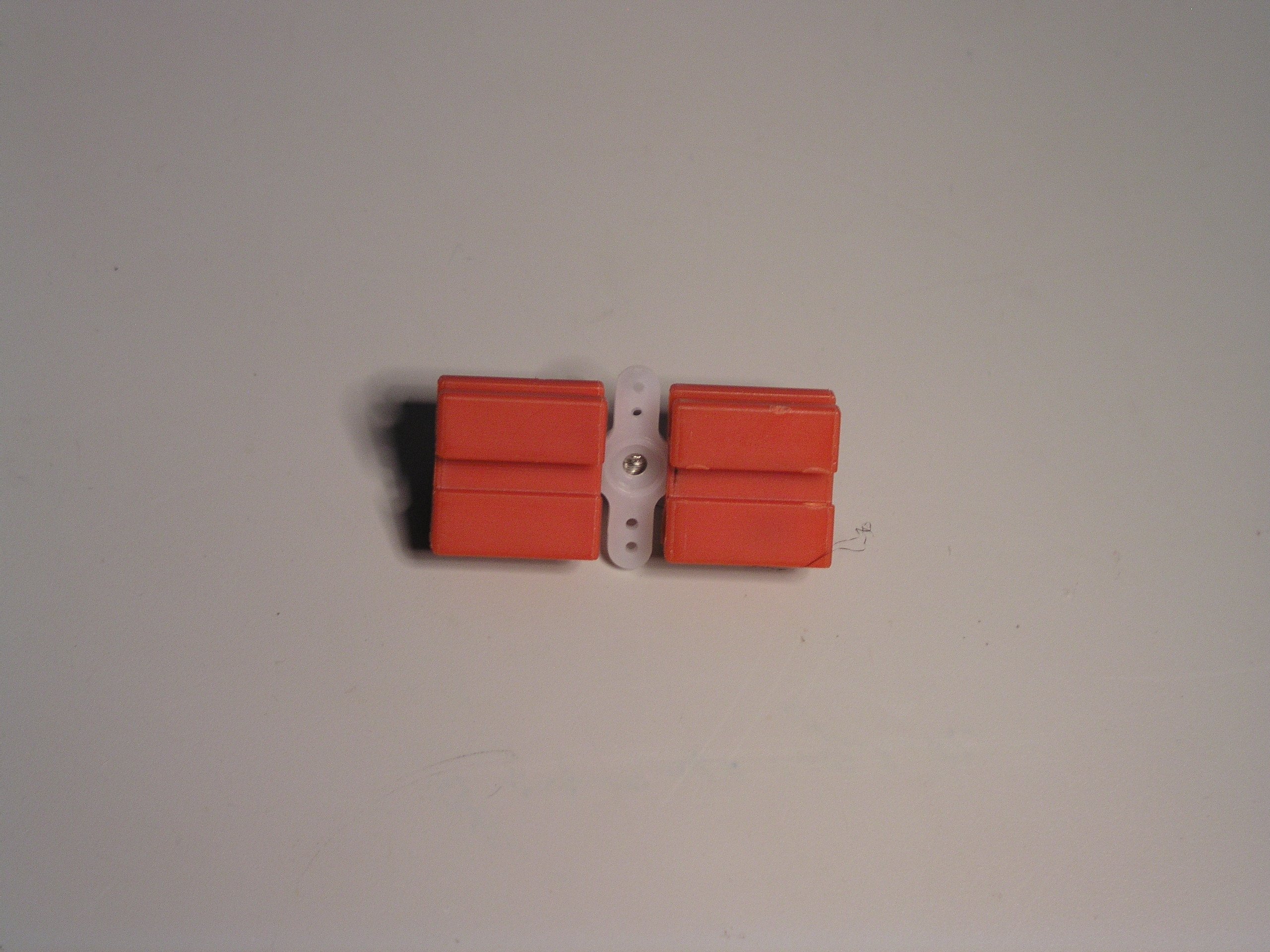 5. Zwei Bausteine 7,5 und Kreuzadapter zusammengeschoben von oben.JPG