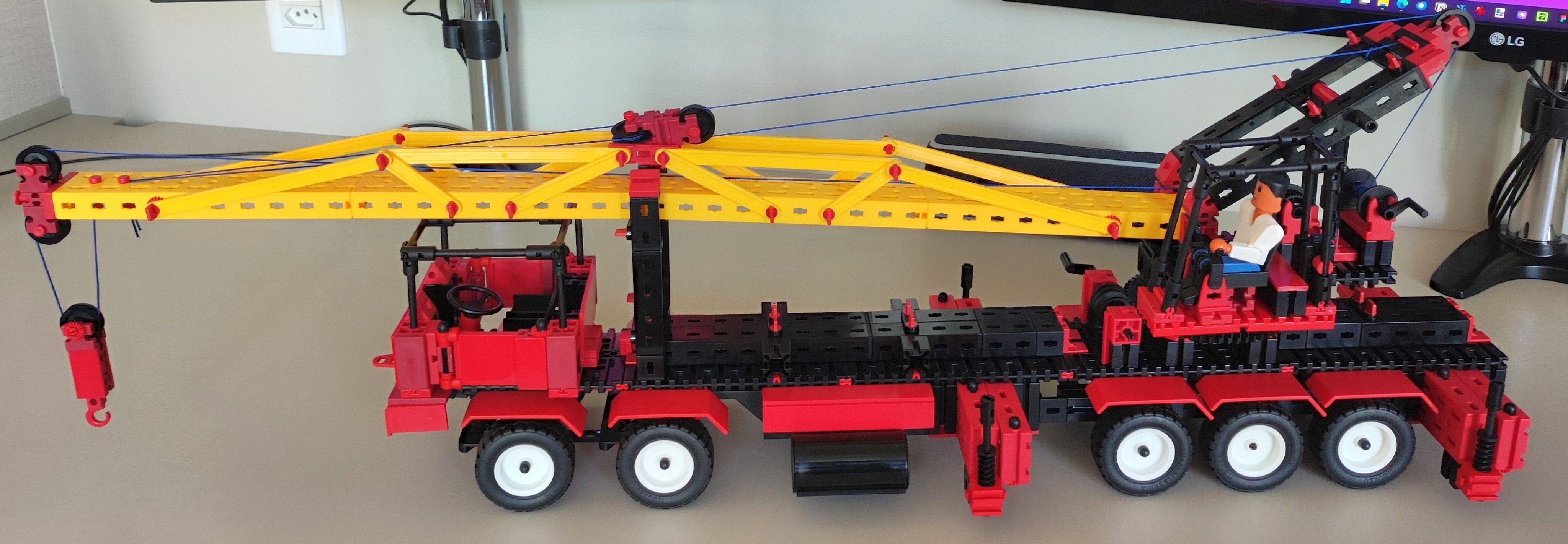 crane truck.jpg